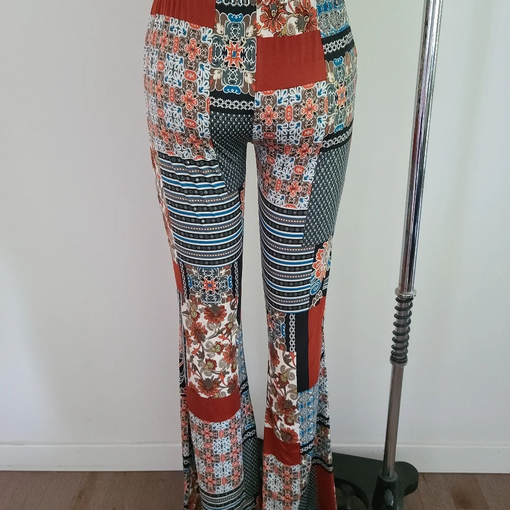 Patterned pants - Picture 2 of 3